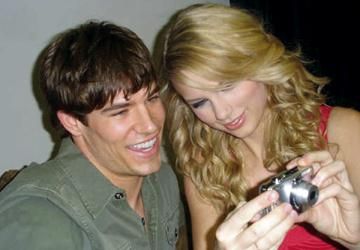 Taylor Swift and Justin Sandy