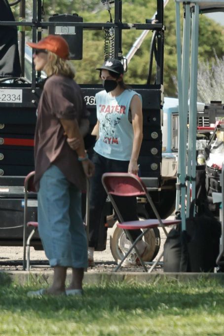 Kristen Stewart – On set of ‘Love Lies Bleeding’ in Albuquerque