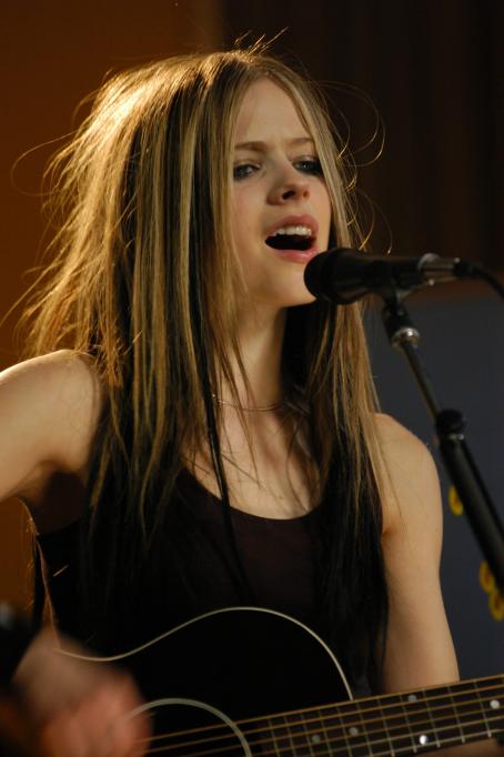 Avril Lavigne - AOL Sessions In Toronto, 29.02.2004. | Avril Lavigne ...