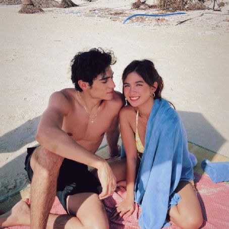 Marco Gallo and Heaven Peralejo - Hookup