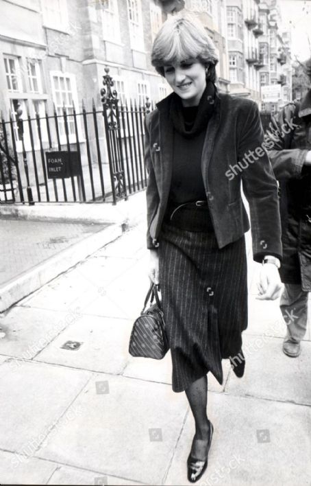 Lady Diana Spencer Leaving Her Old Brompton Flat - 1980 - FamousFix