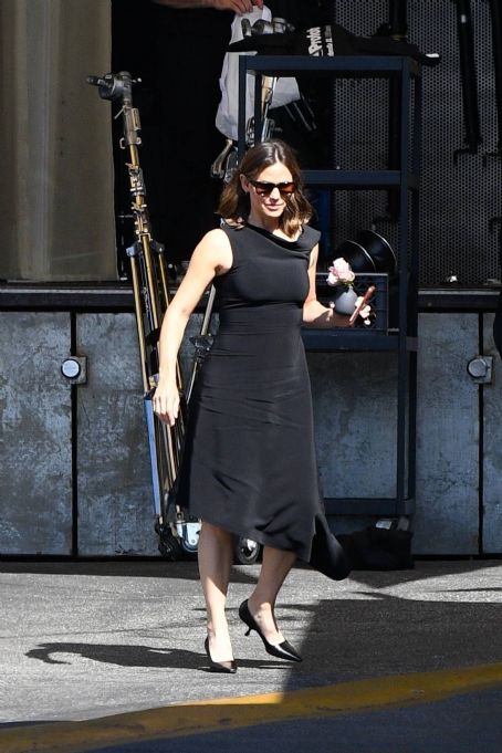 Jennifer Garner – In a black cut-out knee-length dress arrives at Dust Studios in Hollywood