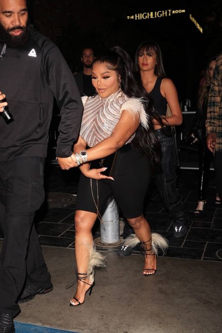 Lil’ Kim – Leaving a Super Bowl after-party at The Highlight Room in Hollywood
