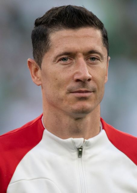 Six Degrees » Robert Lewandowski And Anna Lewandowska