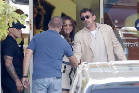 Jennifer Lopez – With her husband Ben Affleck on Lake Como