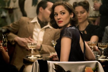 Marion Cotillard - Allied