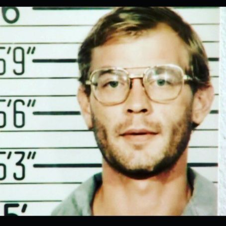 Who is Jeffrey Dahmer dating? Jeffrey Dahmer boyfriend, husband