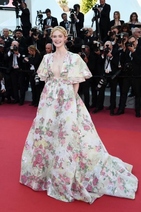 Elle Fanning wears Valentino Dress :  'Les Miserables' Red Carpet - The 72nd Annual Cannes Film Festival