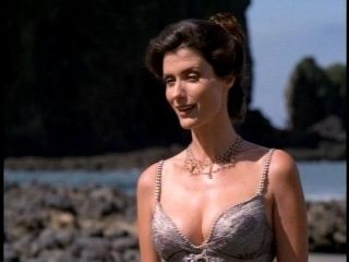 Amanda Lister as Athena in  Hercules: The Legendary Journeys S02E17