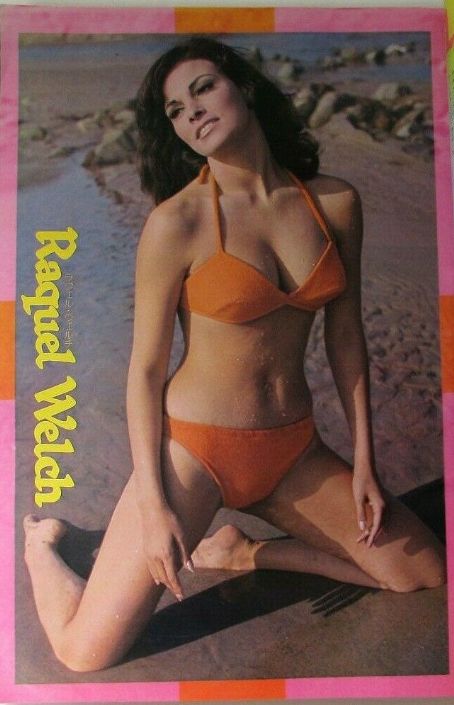 Raquel Welch - Roadshow Magazine Pictorial [Japan] (September 1973)