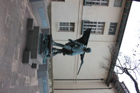Cesar Chavez (Eduardo)