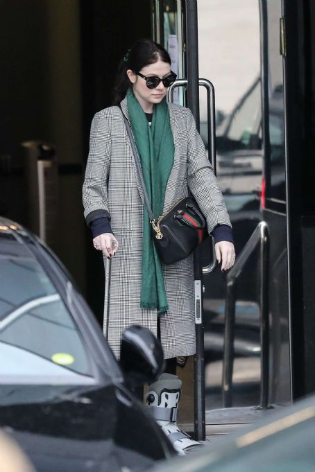 Michelle Trachtenberg Shopping at Barney's December 22, 2015