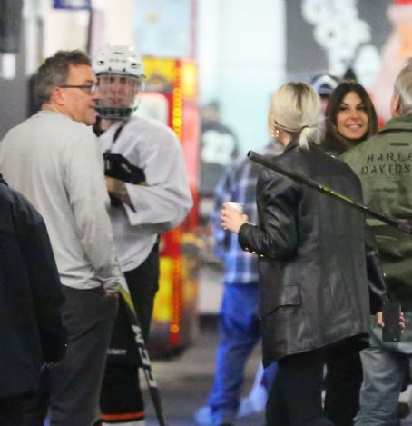 Selena Gomez supports Justin Bieber at ice hockey game