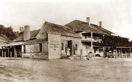 Dutton Hotel, Stagecoach Station