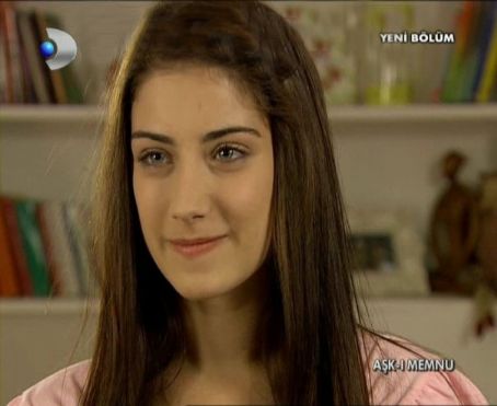 Hazal Kaya | Hazal Kaya Picture #14206289 - 454 X 371 - FanPix.Net