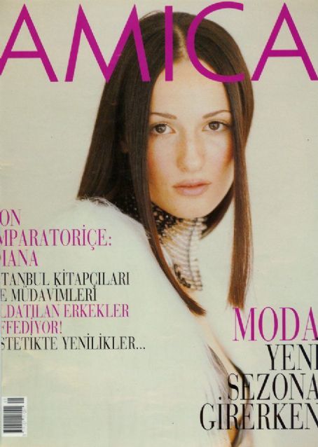 Amica Magazine August 1998 Cover Photo - Turkey