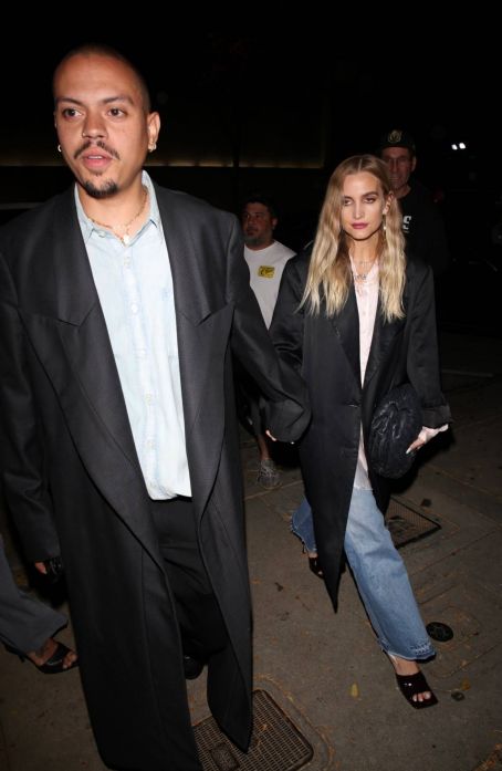 Ashlee Simpson – With Evan Ross head to dinner at Craig’s in West Hollywood