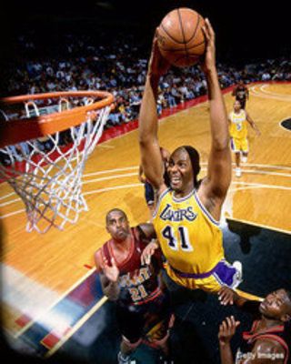 Who is Elden Campbell dating? Elden Campbell girlfriend, wife