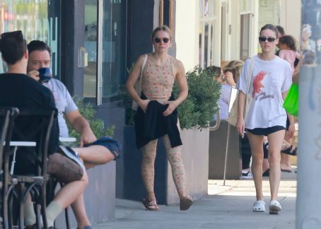 Kristen Bell – Seen after a workout at Studio Metamorphosis Pilates
