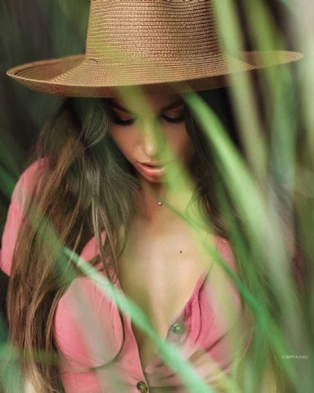 Daria Shy (d.a.r.i.a.s.h.y) – Instagram